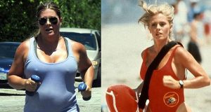 Los vigilantes de la Playa antes y ahora Nicole Eggert-Summer-