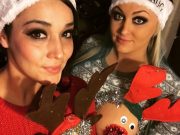 Decoración de Navidad en las tetas