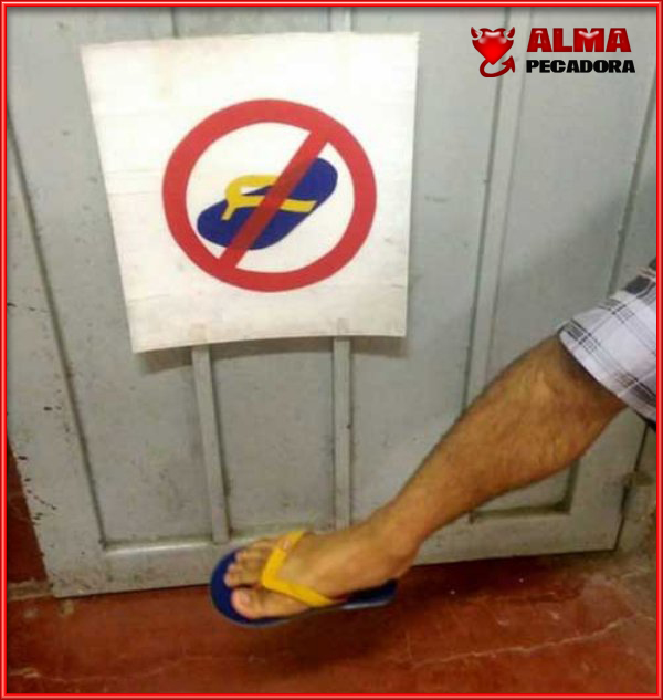 Cuando no está permitido usar chanclas como calzado