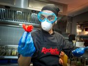 Hombre hospitalizado por comer el chile más picante del mundo Hombre hospitalizado por comer el chile más picante del mundo