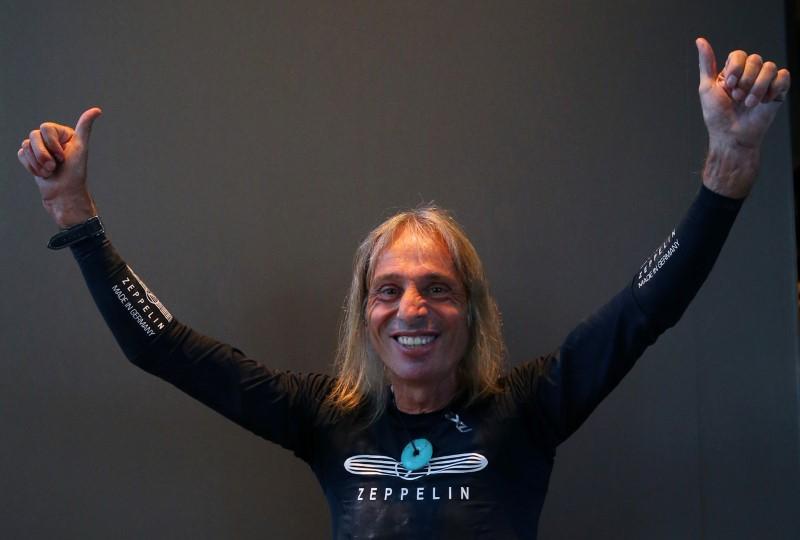 Noticias virales Alain Robert es el Spiderman francés de 55 años .