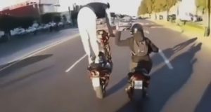 Para que tener enemigos teniendo amigos cabrones Para que tener enemigos teniendo amigos cabrones