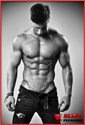Si os gusta el chocolate este modelo os trae una tableta perfecta que incita al pecado