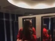 Video de cuando te pillan borracha bailando en el lavabo Video de cuando te pillan borracha bailando en el lavabo