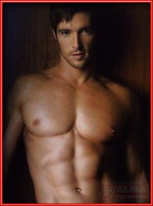 fotos ardientes de hombres con cuerpos 10