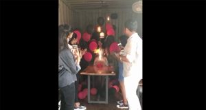 Un cumpleaños con muchas sorpresas Un cumpleaños con muchas sorpresas