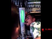 Video de un hombre con un agobio épico Video de un hombre con un agobio épico