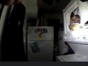 Se esconde de la policía en una secadora Se esconde de la policía en una secadora