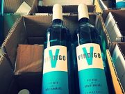 Francia pone a la venta vino de color azul Francia pone a la venta vino de color azul