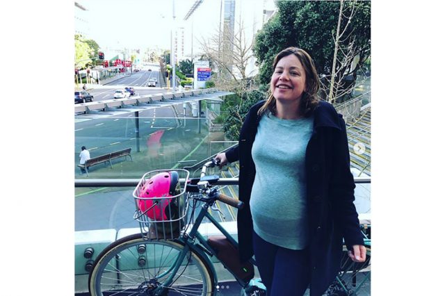La Ministra de Nueva Zelanda fue al hospital en bici para dar a luz La Ministra de Nueva Zelanda fue al hospital en bici para dar a luz