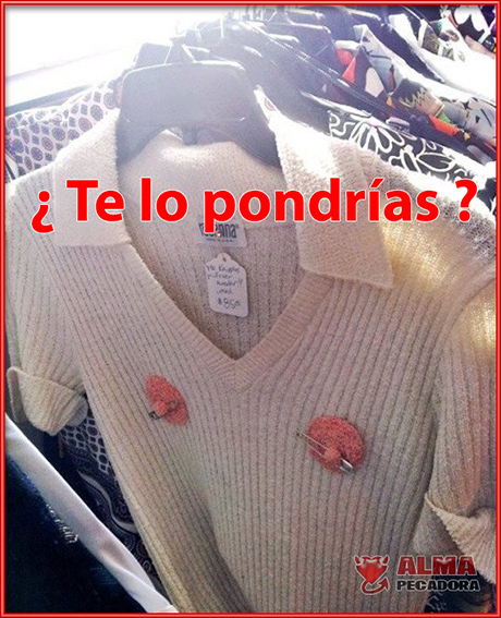 El moderno jersey que viene con los pezones de serie por fuera El moderno jersey que viene con los pezones de serie por fuera