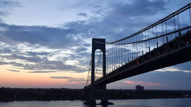 El nombre del puente de Nueva York ha estado mal escrito durante 50 años El nombre del puente de Nueva York ha estado mal escrito durante 50 años