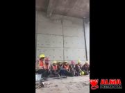 Cuando no está el jefe y muestras todo tu arte Cuando no está el jefe y muestras todo tu arte