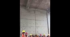 Cuando no está el jefe y muestras todo tu arte Cuando no está el jefe y muestras todo tu arte