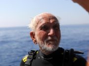 Veterano de guerra de 96 años consigue su record buceando Veterano de guerra de 96 años consigue su record buceando