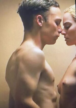 Margot Robbie desnuda 01