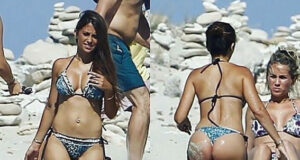 Antonella Roccuzzo en tanga , la mujer de Messi casi desnuda Fotos Antonella Roccuzzo en tanga , la mujer de Messi casi desnuda